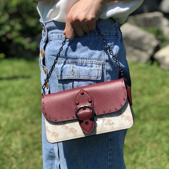 Coach Beat Crossbody Clutch With Horse And Carriage Print - Picture 1 of 8